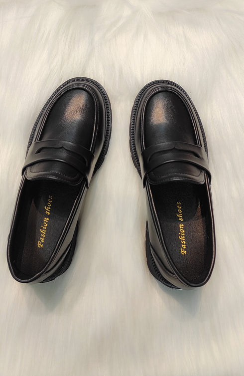 Round Toe Chunky Loafer